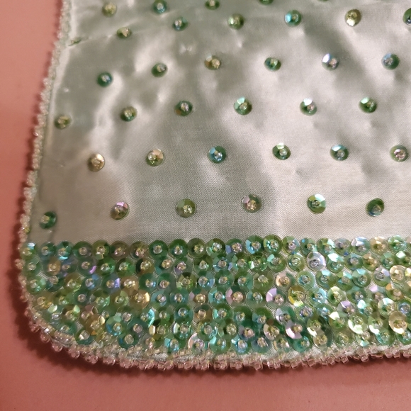 Hand beaded embroidered clutch purse - Picture 5 of 11